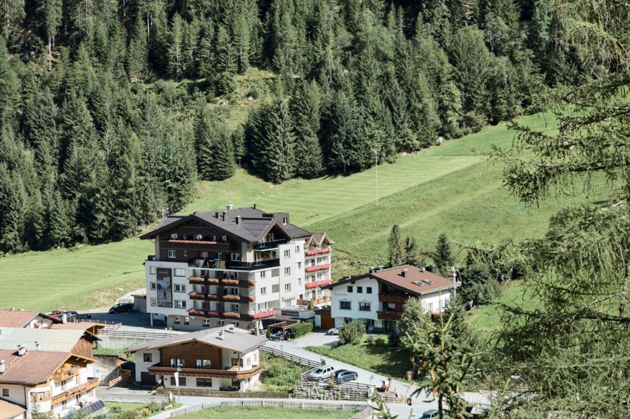 Aktivhotel Feichtner Hof Kaunertal Eksteriør billede